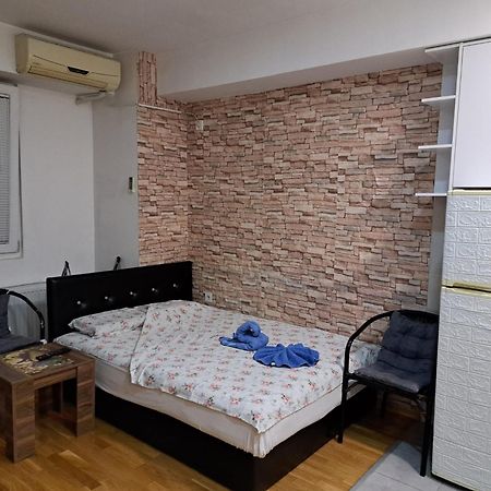 Wonderful Studio Apartment In Skopje Center 外观 照片